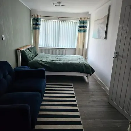4 Bed House With Pool Table Free Parking En Sheffield